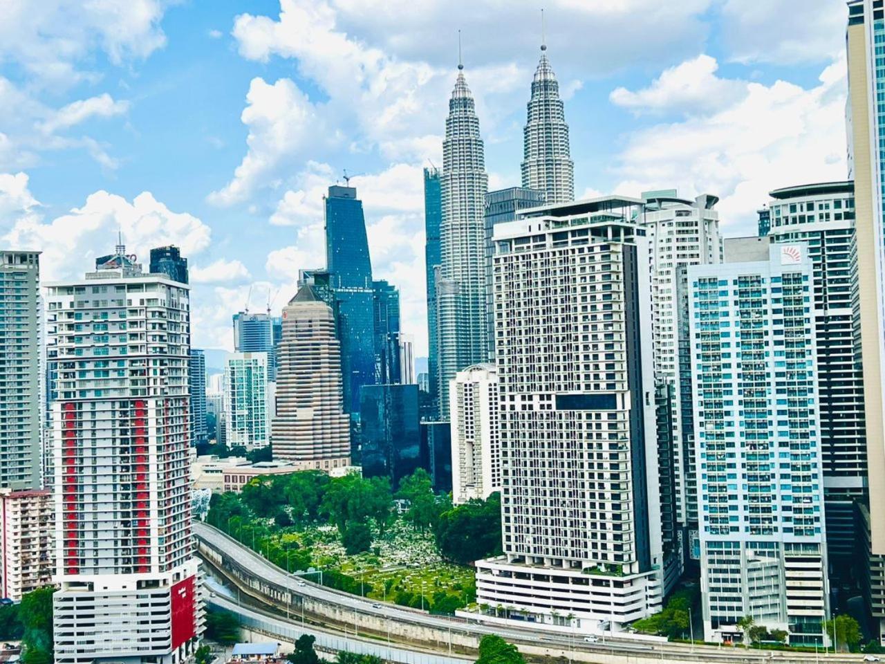 The Luxe Colony Skypool By Tasu Home กัวลาลัมเปอร์ ภายนอก รูปภาพ